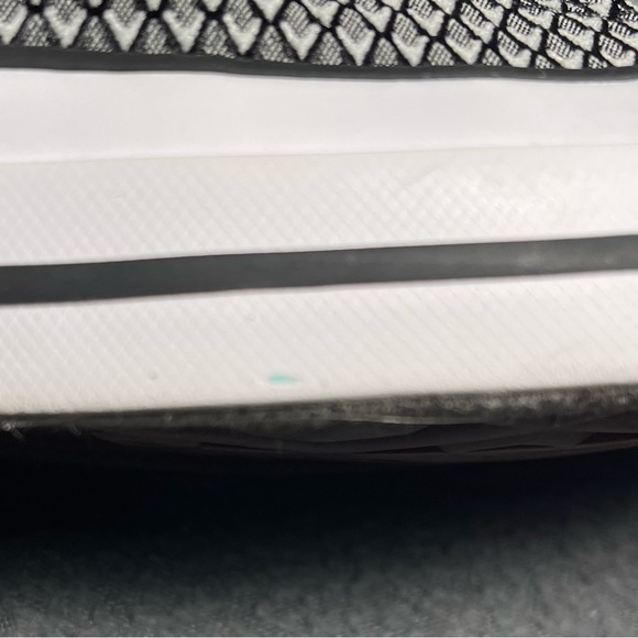 Women’s Converse All Star.  Size 7 - Picture 6 of 6